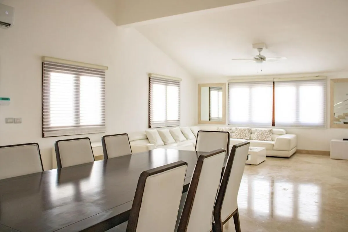 7Br Villa Next To Beach بونتا كانا